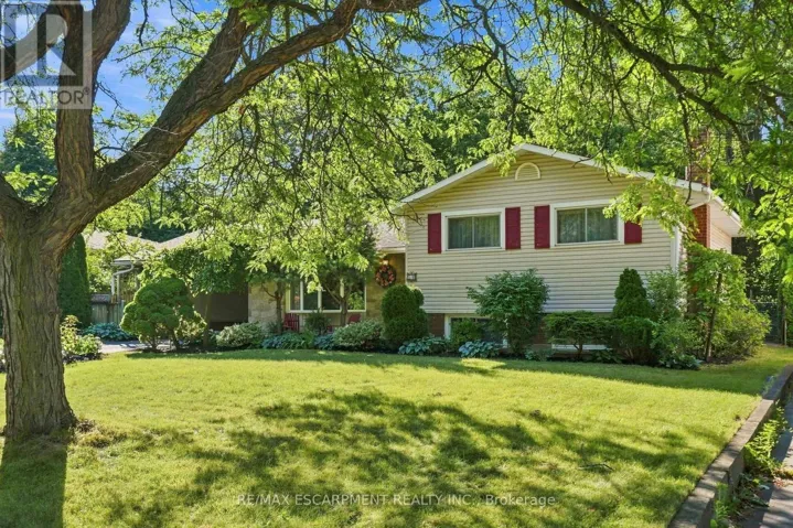 31 VALERIE DRIVE, St. Catharines (Glendale/Glenridge), Ontario L2T3G3
