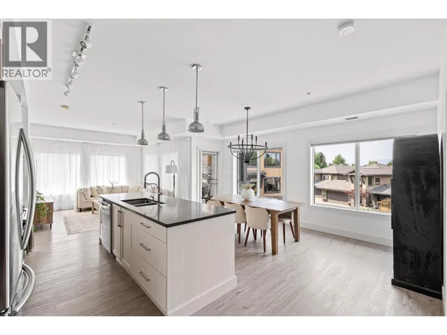 4380 Lakeshore Road Unit# 206, Kelowna, British Columbia V1W5N3