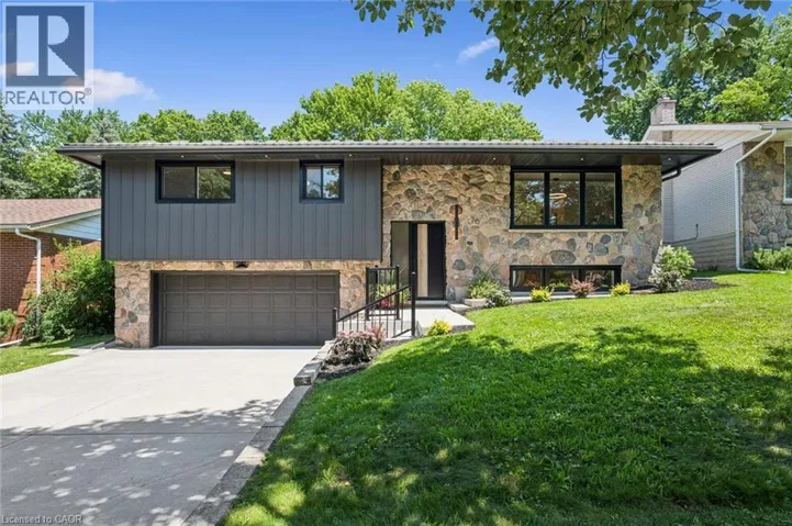 70 CHAMPLAIN Crescent, Kitchener, Ontario N2B2Y6