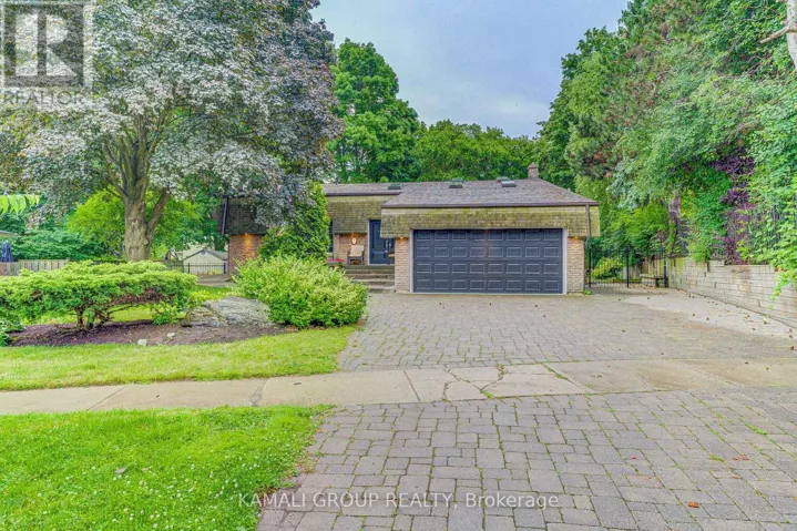5 CARAVAN DRIVE, Toronto (Banbury-Don Mills), Ontario M3B1M9