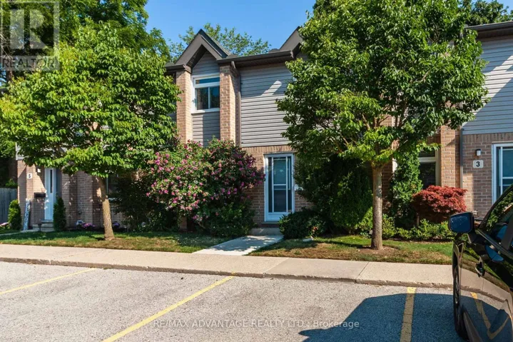 4 - 1294 BYRON BASELINE ROAD W, London South (South K), Ontario N6K4G8