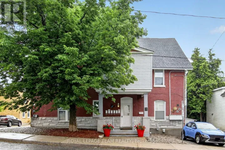5 - 4 ECCLES STREET, Ottawa, Ontario K1R6S2
