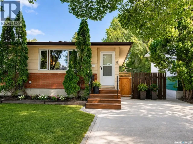 19 COOPER CRESCENT, Regina, Saskatchewan S4R4J8
