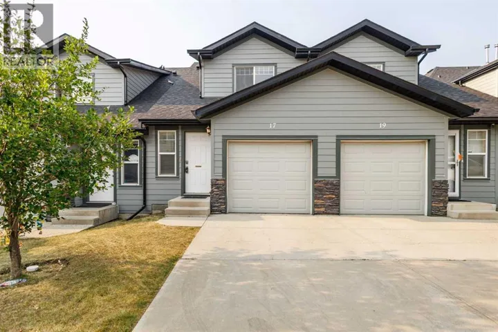 17 Panatella Villas NW, Calgary, Alberta T3K0G7
