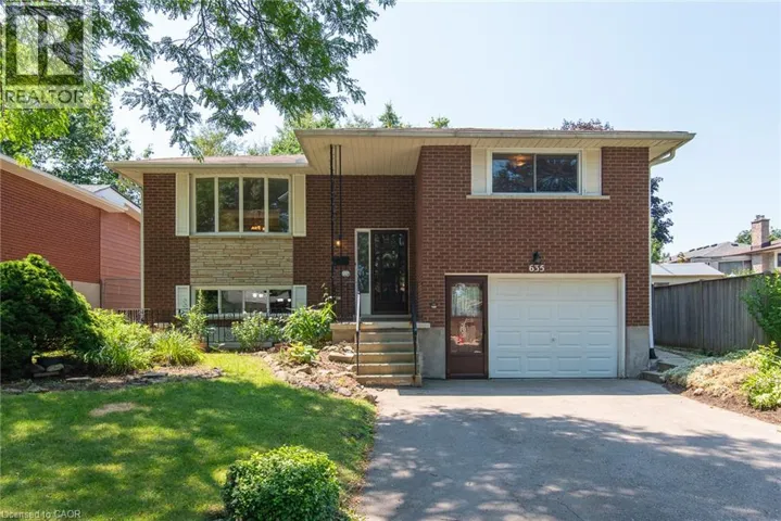 635 CEDARGROVE Place, Waterloo, Ontario N2L4Y8