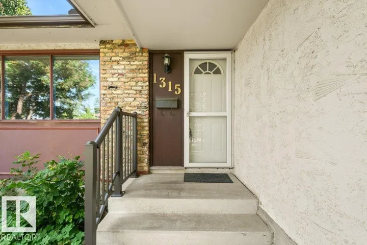1315 69 ST NW, Edmonton, Alberta T6K3K5