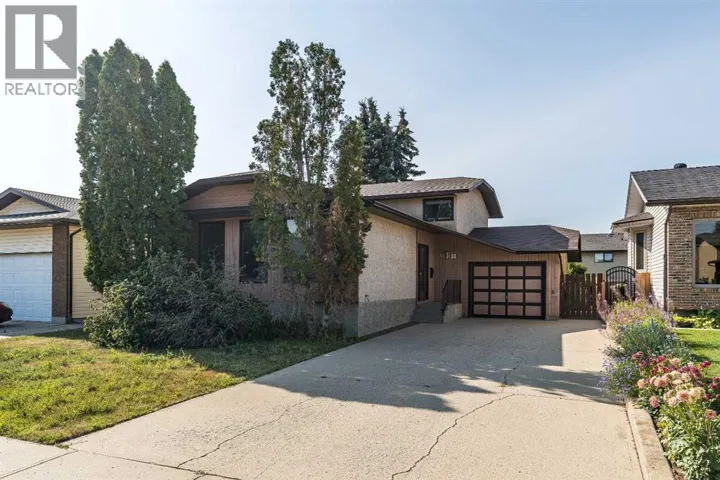 21 Rundle Crescent SE, Medicine Hat, Alberta T1B3W8