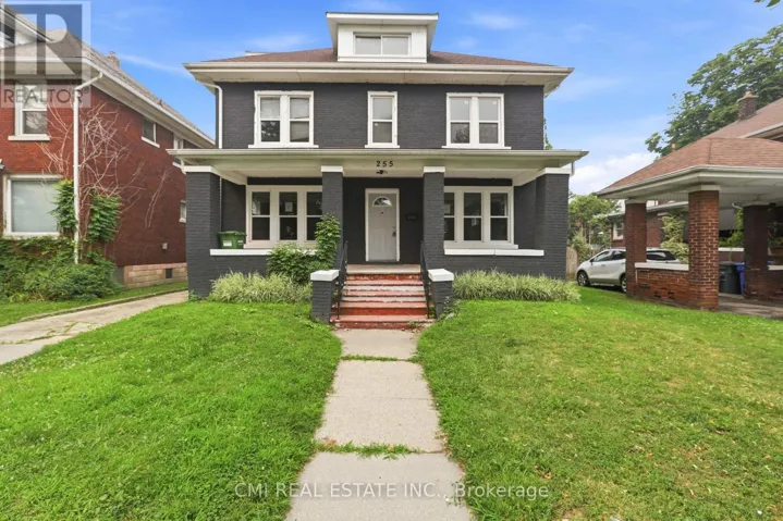 255 HALL AVENUE, Windsor, Ontario N9A2L5