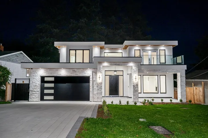 1232 PARKER STREET, White Rock, British Columbia V4B4S1