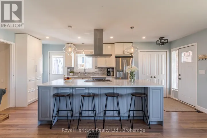 25 HEWSON DRIVE, Port Hope, Ontario L1A4C8