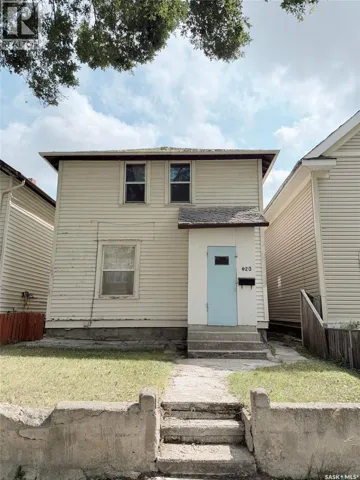 420 J AVENUE N, Saskatoon, Saskatchewan S7L2K3