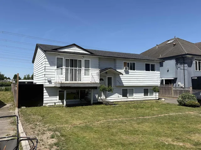 7629 126A STREET, Surrey, British Columbia V3W6Z9