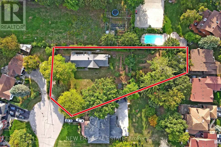 28 THOMAS AVENUE, Toronto (Highland Creek), Ontario M1C1E5