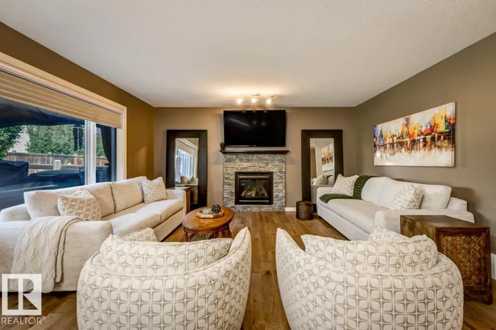 854 CHAHLEY WY NW, Edmonton, Alberta T6M0C7