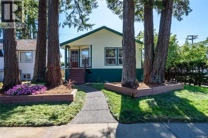 792 12th St, Courtenay, British Columbia V9N1V4