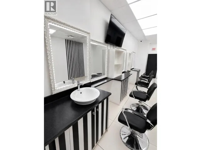 11651 CONFIDENTIAL, Vancouver, British Columbia V0V0V0