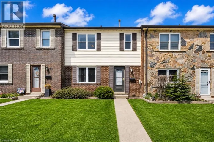 2825 GANANOQUE Drive Unit# 11, Mississauga, Ontario L5N1V6