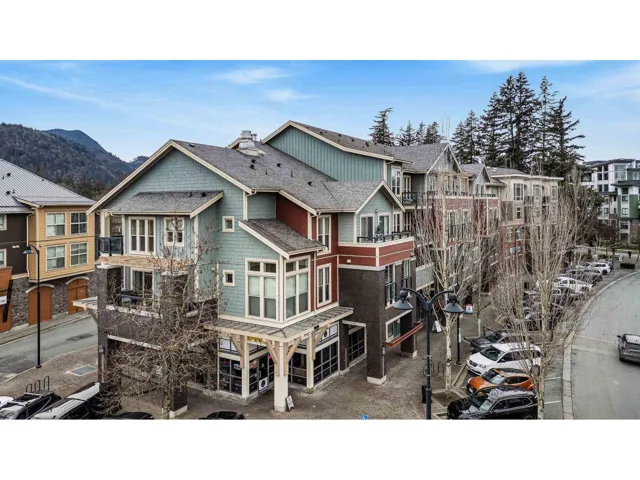 312 45530 MARKET WAY, Garrison Crossing, Chilliwack, British Columbia V2R0M5