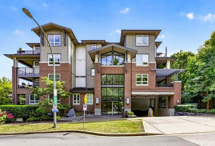 106 15188 29A AVENUE, Surrey, British Columbia V4P1H1