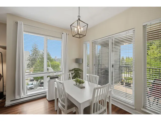 304 13339 102A AVENUE, Surrey, British Columbia V3T0C5