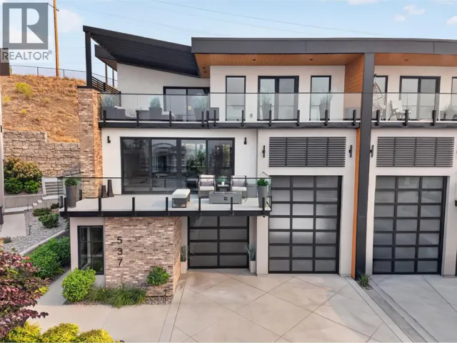 537 Hawes Court, Kelowna, British Columbia V1W5C5
