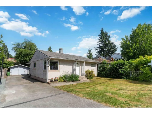 2304 MOULDSTADE ROAD, Abbotsford, British Columbia V2S3X4