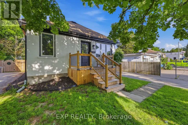 70 MACKAY AVENUE, London South (South E), Ontario N6J2V5