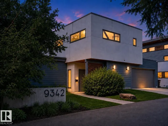 9342 83 AV NW, Edmonton, Alberta T6C1B8