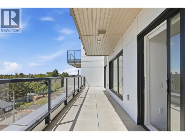 501 2268 E BROADWAY, Vancouver, British Columbia V5N0L2