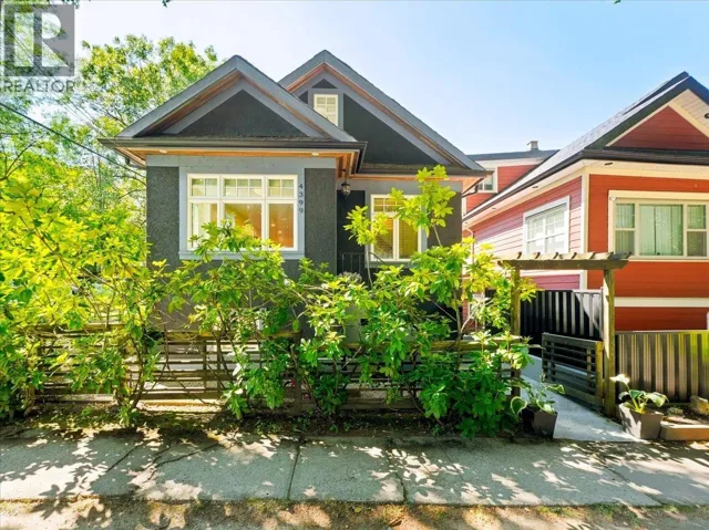 4399 QUEBEC STREET, Vancouver, British Columbia V5V3L4