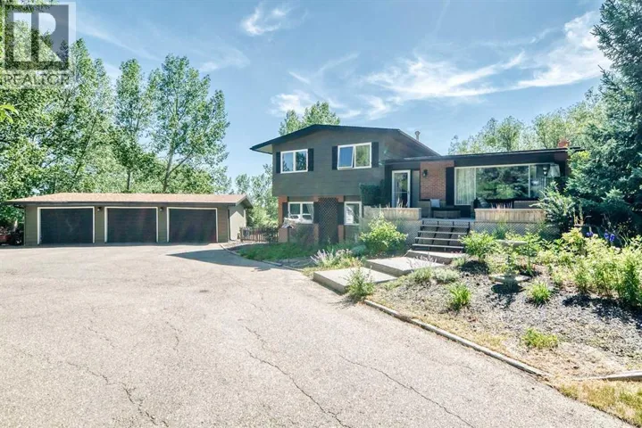 33165 Huggard Road, Rural Rocky View County, Alberta T3Z2C4