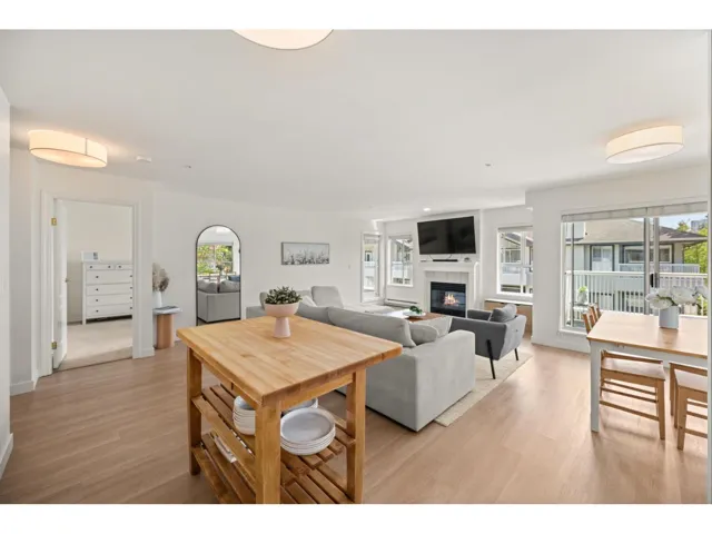 309 15272 20 AVENUE, Surrey, British Columbia V4A2A3