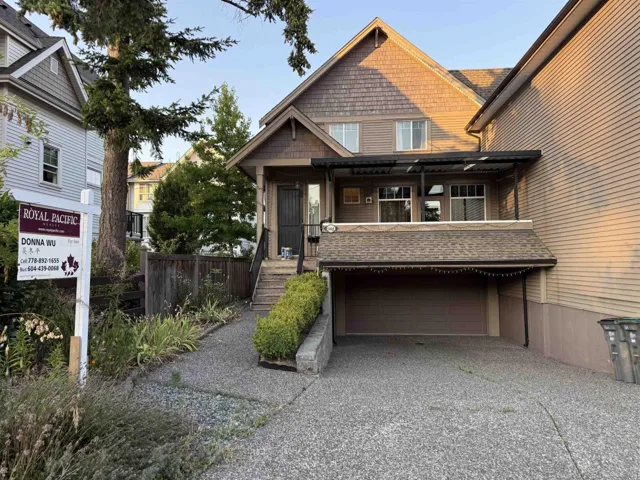 1664 KING GEORGE BOULEVARD, Surrey, British Columbia V4A4Z8