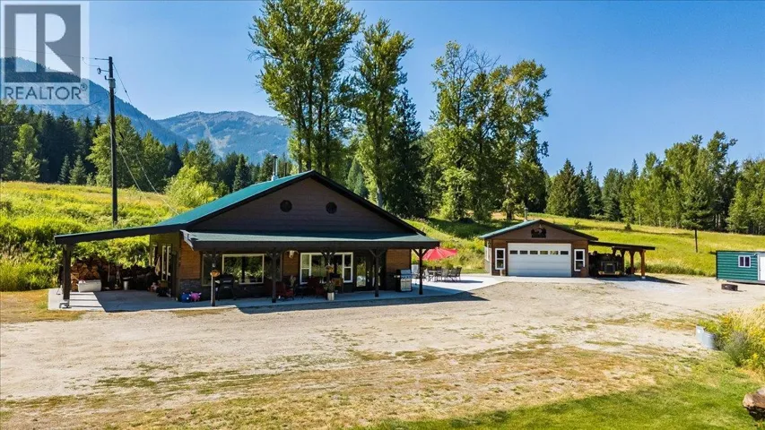 4095 Feeney's Road E, Rossland, British Columbia V0G1L0