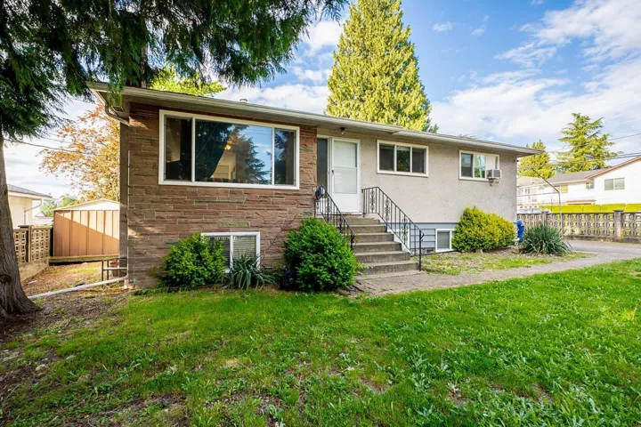 11191 90 AVENUE, Surrey, British Columbia V4C3H1