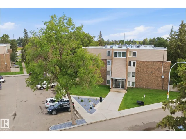 7825 159 street NW, Edmonton, Alberta T5R2E1