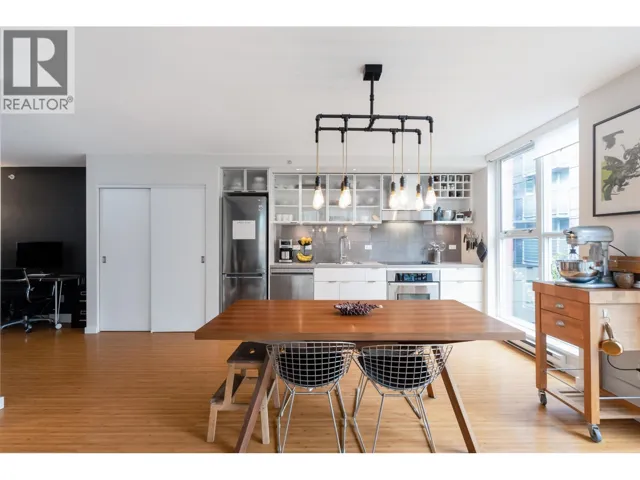 601 168 POWELL STREET, Vancouver, British Columbia V6A0B2