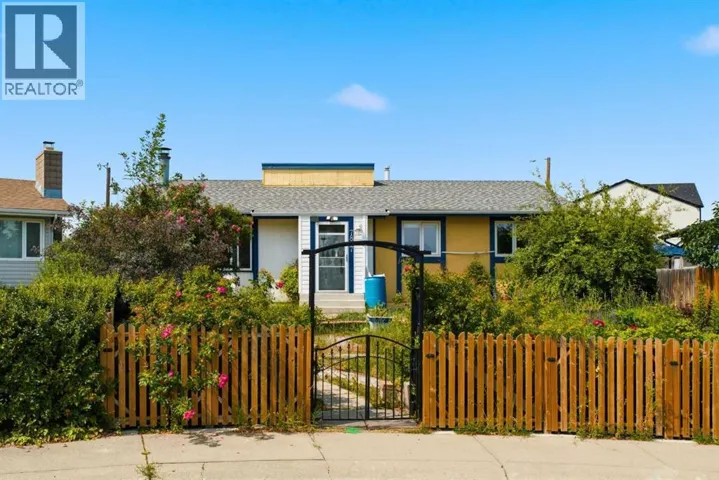 7807 Olympia Bay SE, Calgary, Alberta T2C1N7