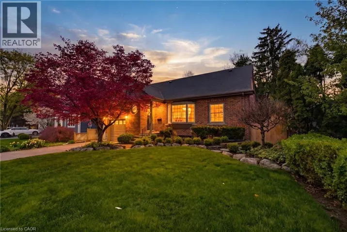 586 WOODLAND Avenue, Burlington, Ontario L7R2S5