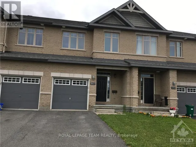 940 COBBLE HILL DRIVE, Ottawa, Ontario K2J5P8