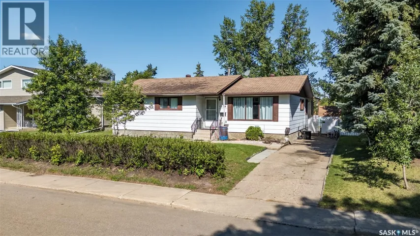 1338 Lacroix CRESCENT, Prince Albert, Saskatchewan S6V6R8
