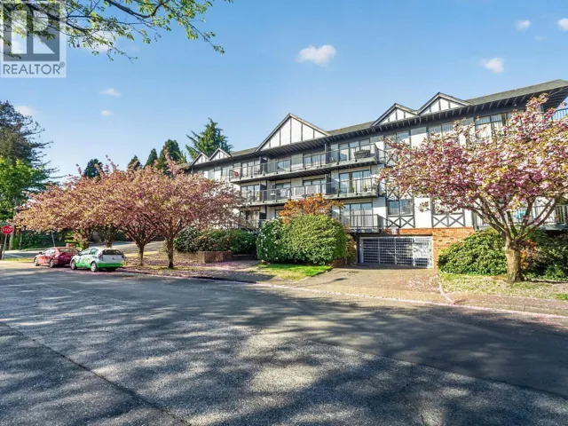 107 170 W 4TH STREET, North Vancouver, British Columbia V7H3A1