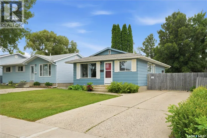 338 Brock CRESCENT, Saskatoon, Saskatchewan S7H4N5