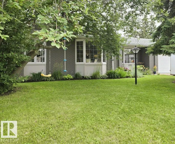 2725 104A ST NW, Edmonton, Alberta T6J4C4