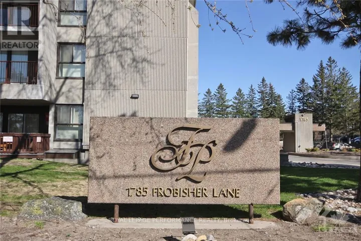 1102 - 1785 FROBISHER LANE, Ottawa, Ontario K1G3T7