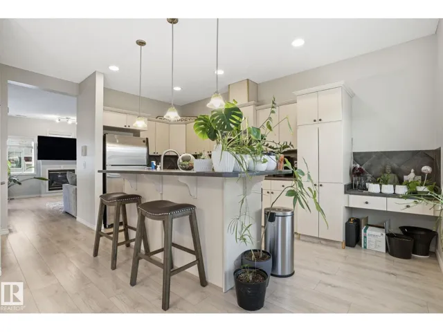 #52 13825 155 AV NW, Edmonton, Alberta T6V0B8