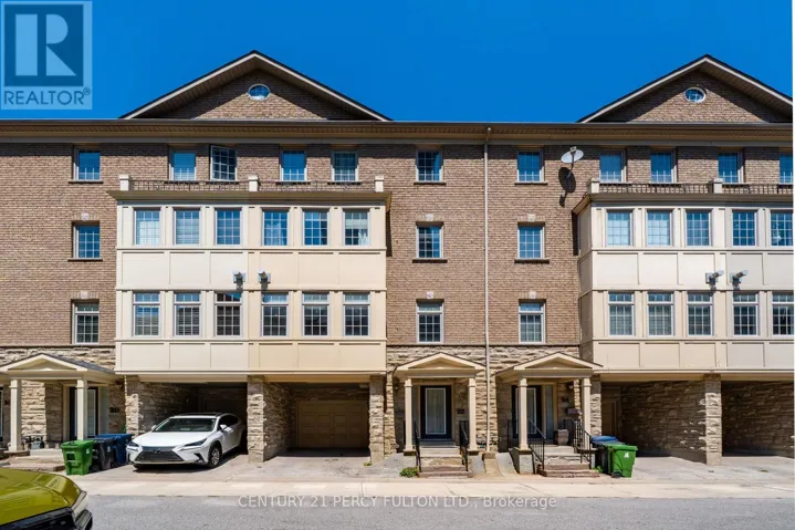15 - 22 WILLIAM POOLE WAY, Toronto (Willowdale East), Ontario M2N7A7