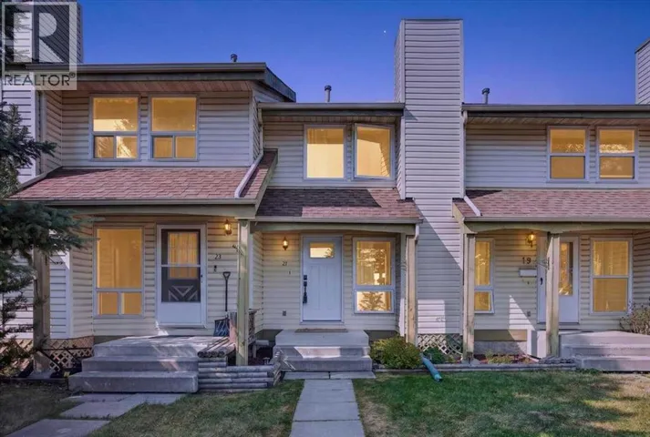21 Woodhill Court SW, Calgary, Alberta T2W3P1