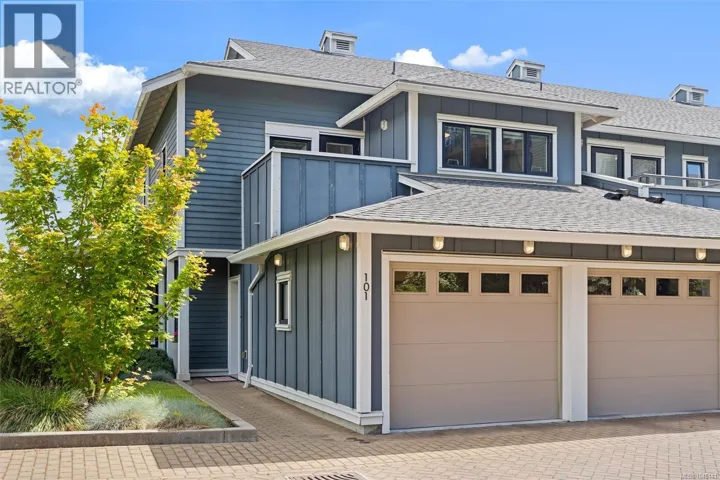 101 3916 Carey Rd, Saanich, British Columbia V8Z4E2