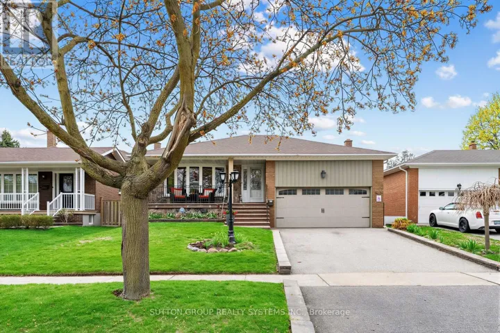 228 CHANTENAY DRIVE, Mississauga (Cooksville), Ontario L5A1E4
